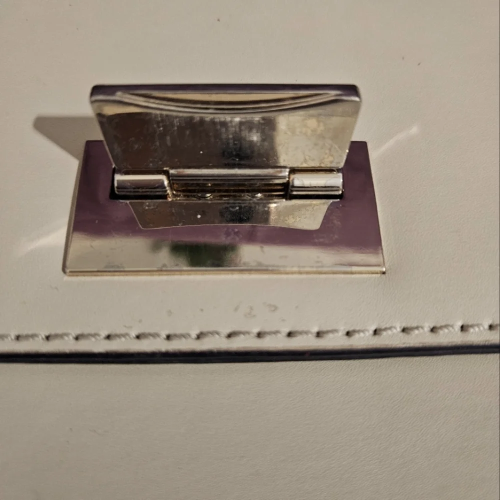 Kate Spade Cream Leather Satchel/Crossbody